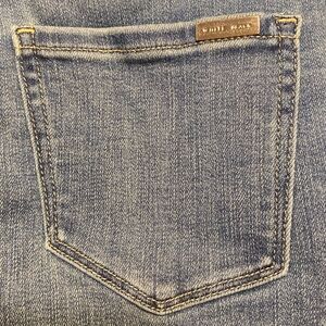 White black every day soft slim jeans size 0 gently used -good condition